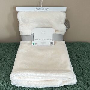 Logan & Lilly Baby Infant Blanket Snow Ivory Faux Fur Incredibly Soft! NEW!